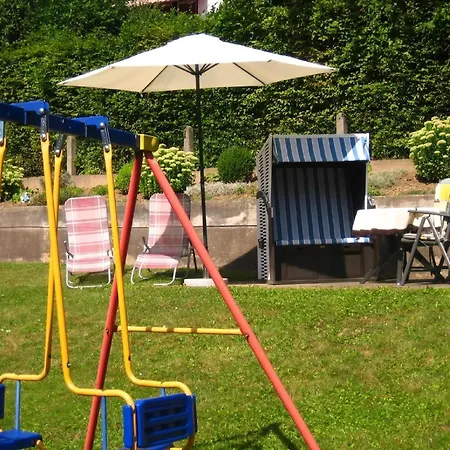 Grosse In Mit Grill Und Garten *